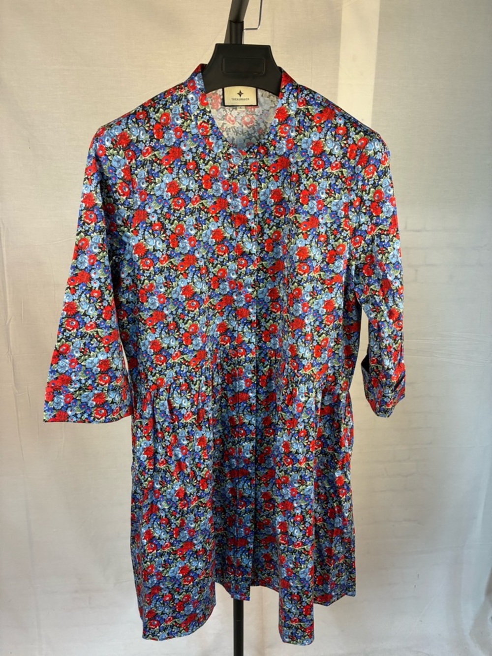 Tuckernuck Royal Shirt Dress in Queens Garden Floral Print L
